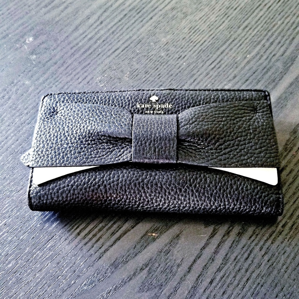 Kate Spade Eden Lane Bow Stacy Black Bifold Wallet